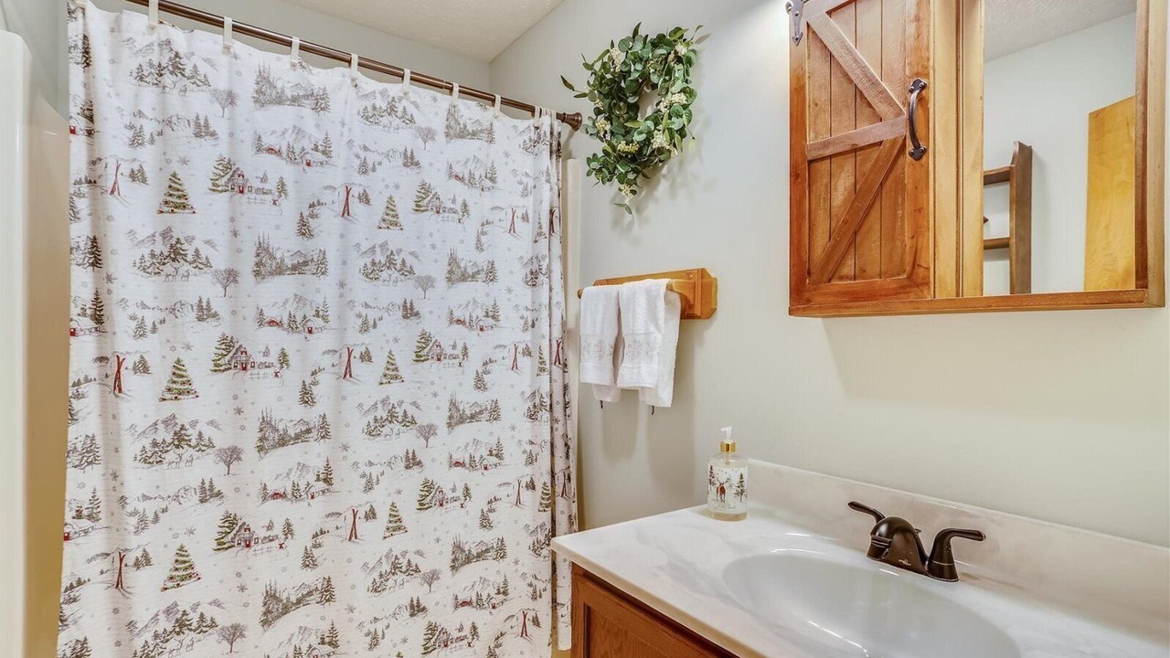Photo of Bathroom in Old Timberline
