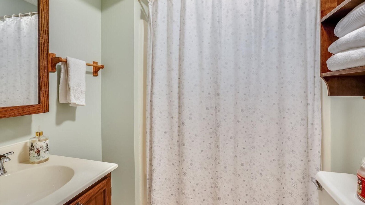 Photo of Bathroom in Old Timberline