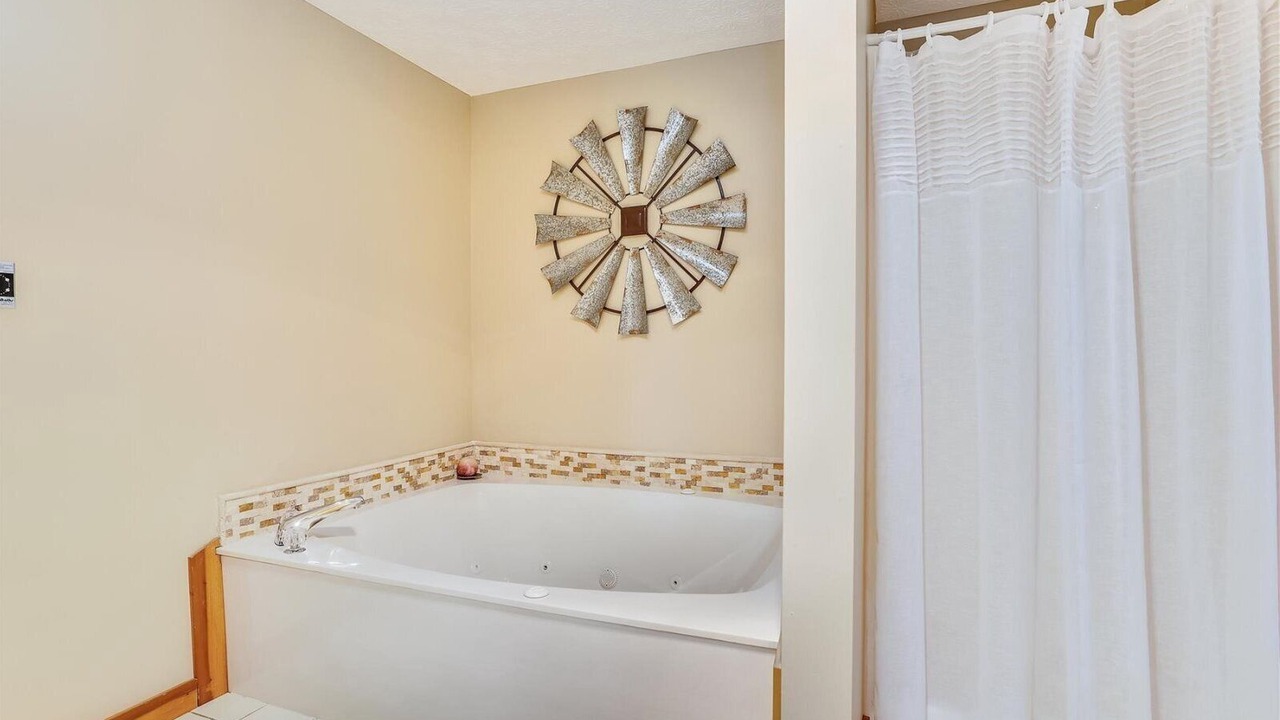 Photo of Bathroom in Old Timberline