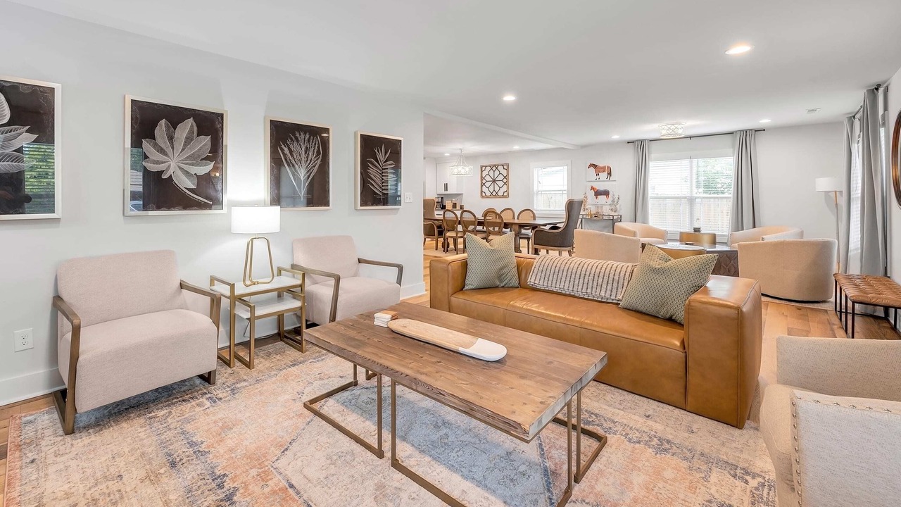 Photo of Livingroom in Lexington