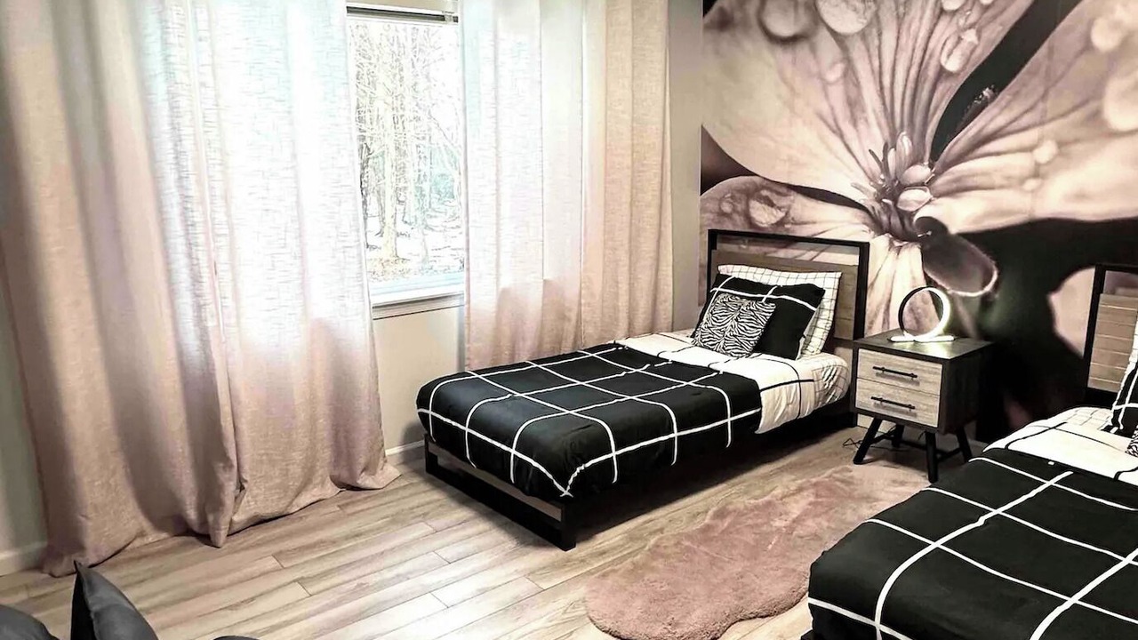 Photo of Bedroom in Pocono Pines