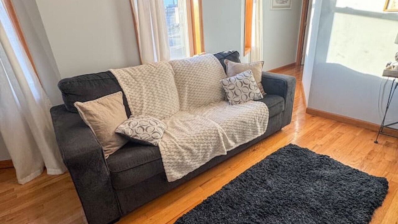 Photo of Livingroom in Ironbound District