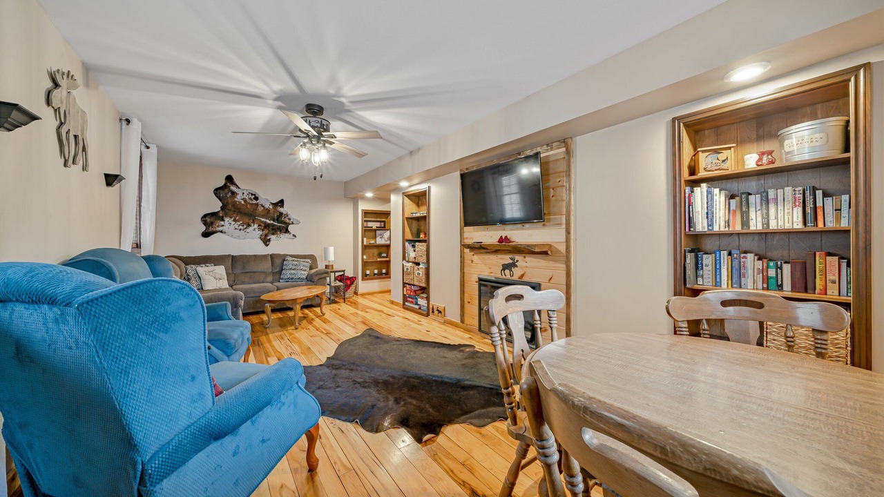 Photo of Livingroom in Jefferson Township