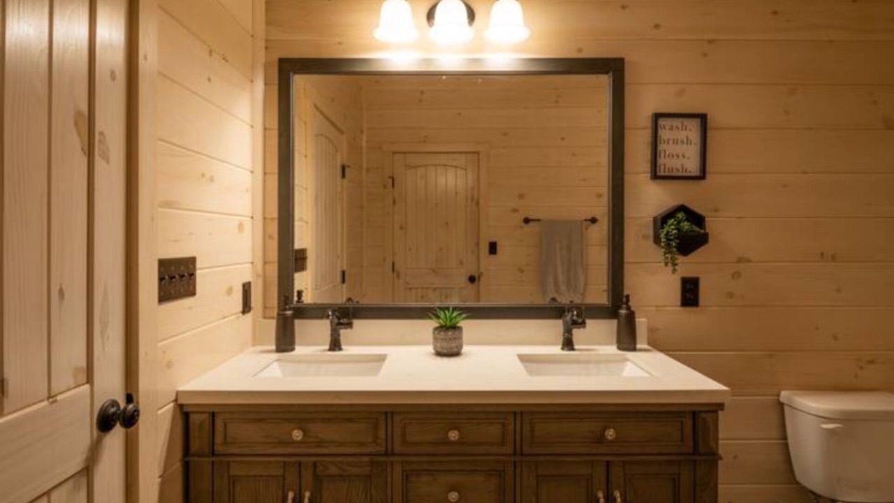 Photo of Bathroom in Elliottsburg