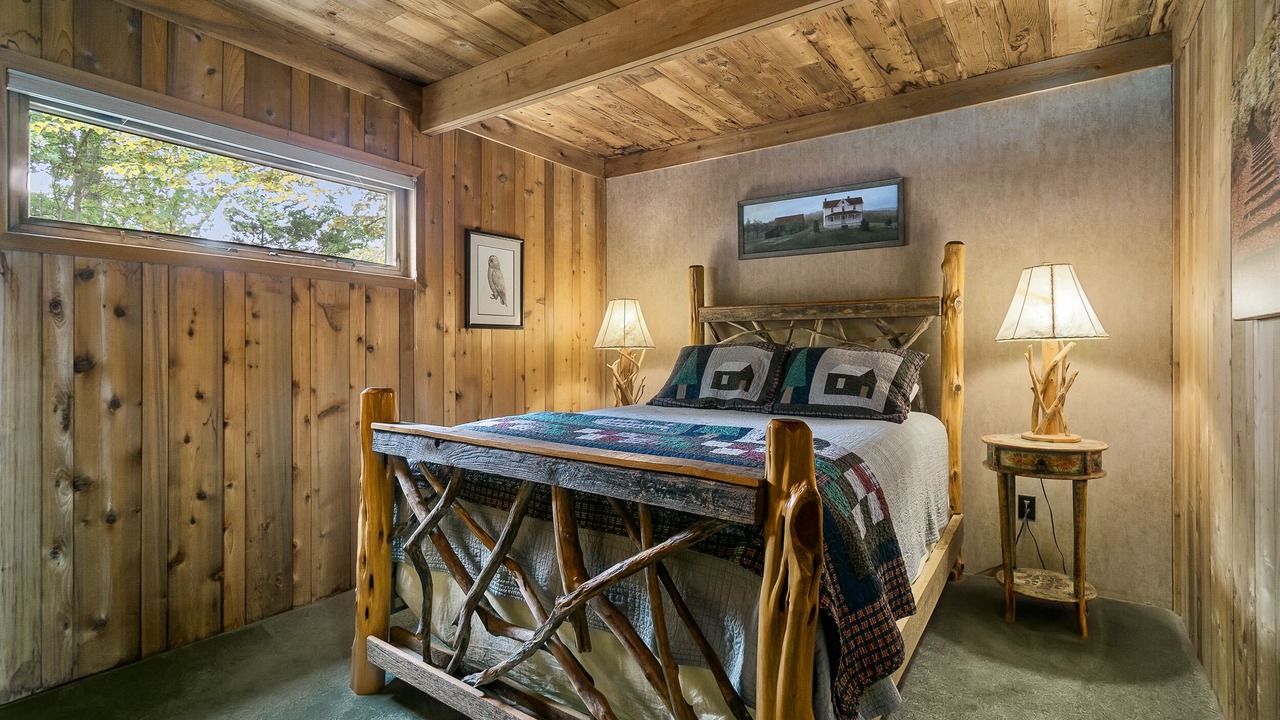 Photo of Bedroom in Smithville