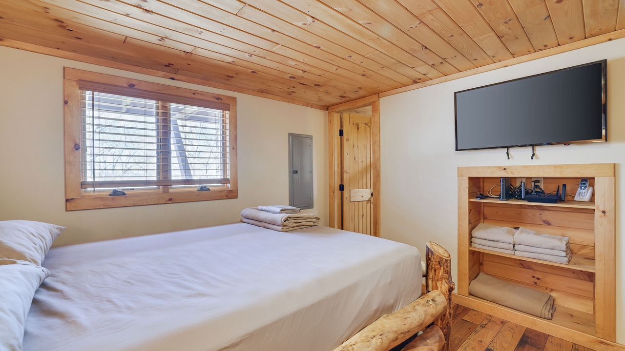 Photo of Bedroom in Village at Camelback