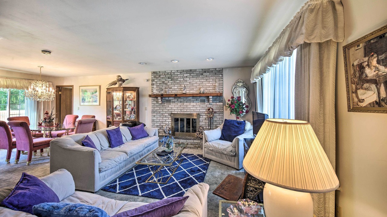 Photo of Livingroom in Harrisburg