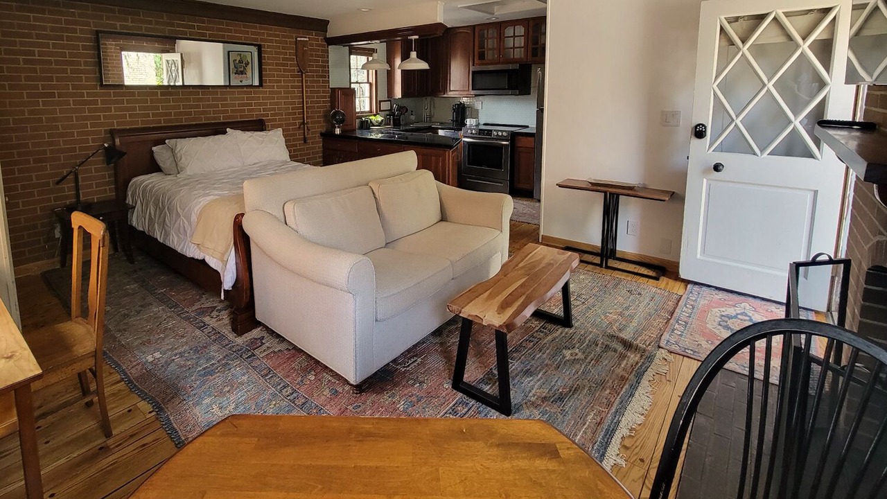 Photo of Livingroom in Old Town Alexandria