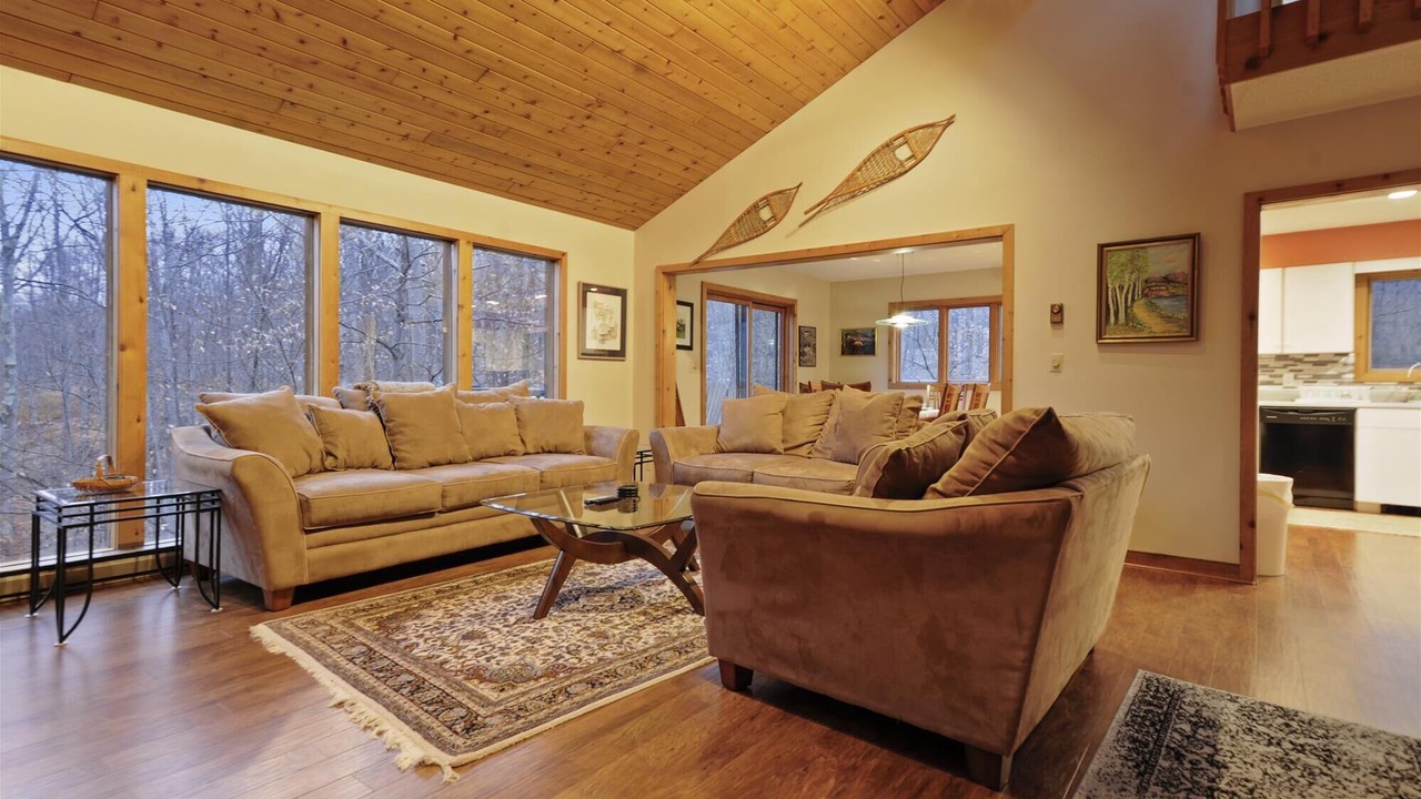 Photo of Livingroom in Northface