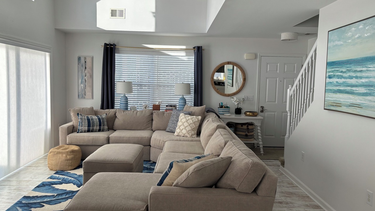 Photo of Livingroom in Beach Haven West