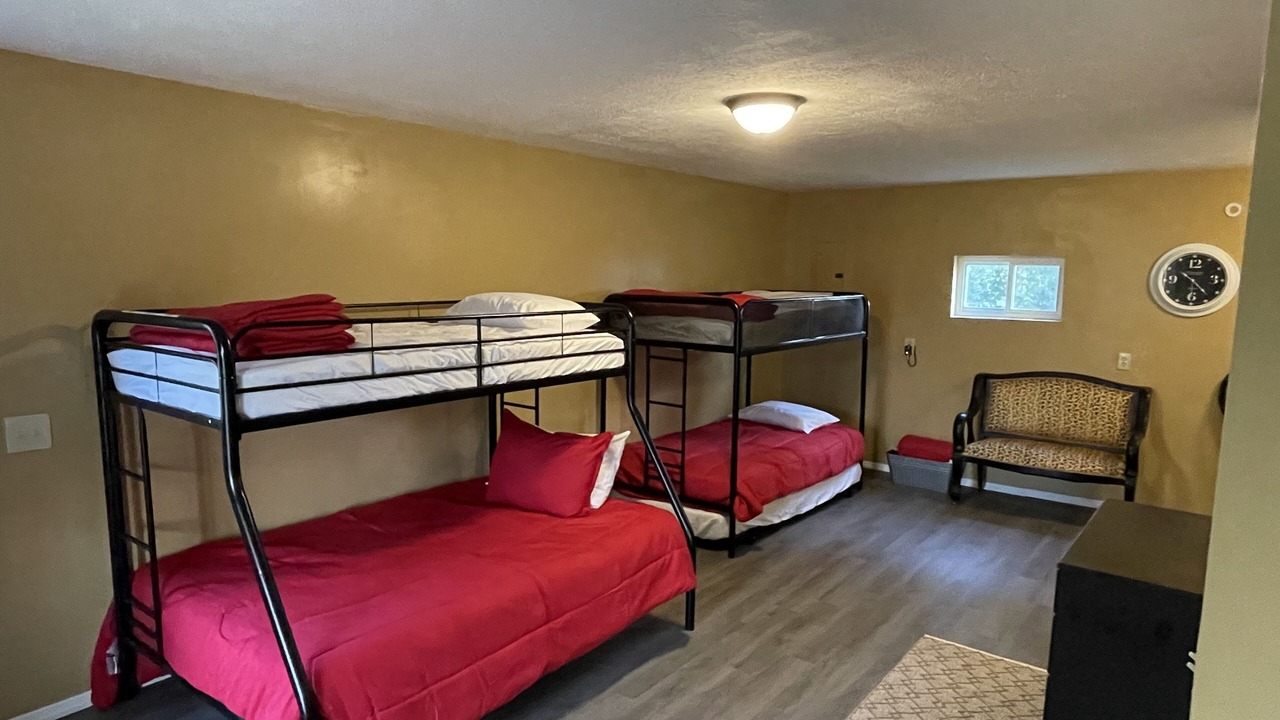 Photo of Bedroom in Nelsonville
