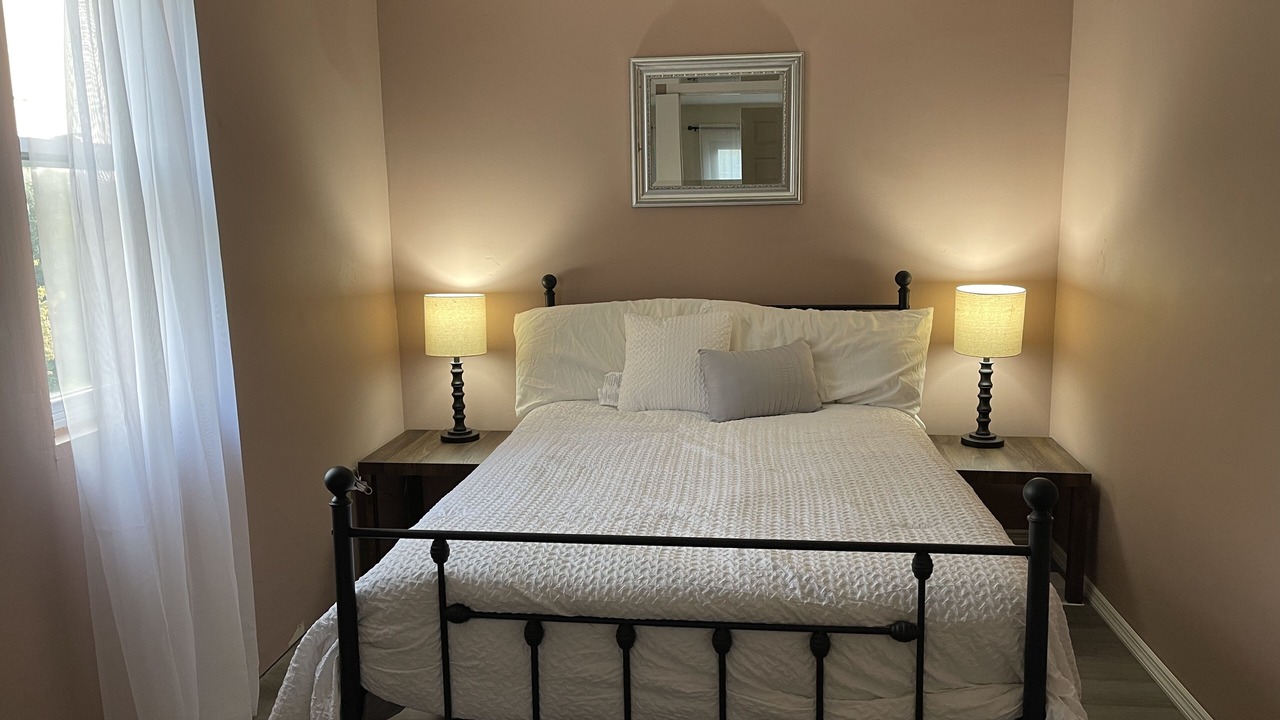 Photo of Bedroom in Nelsonville