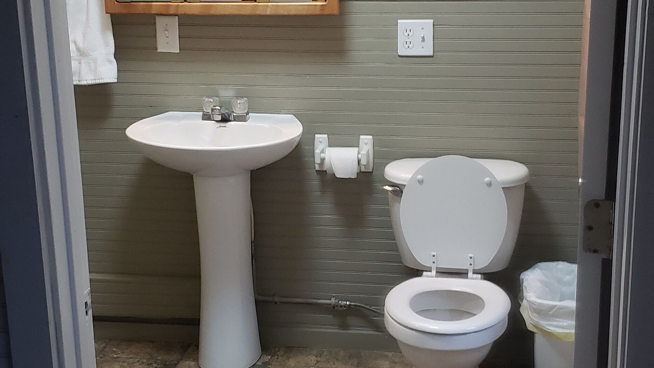 Photo of Bathroom in Nelsonville