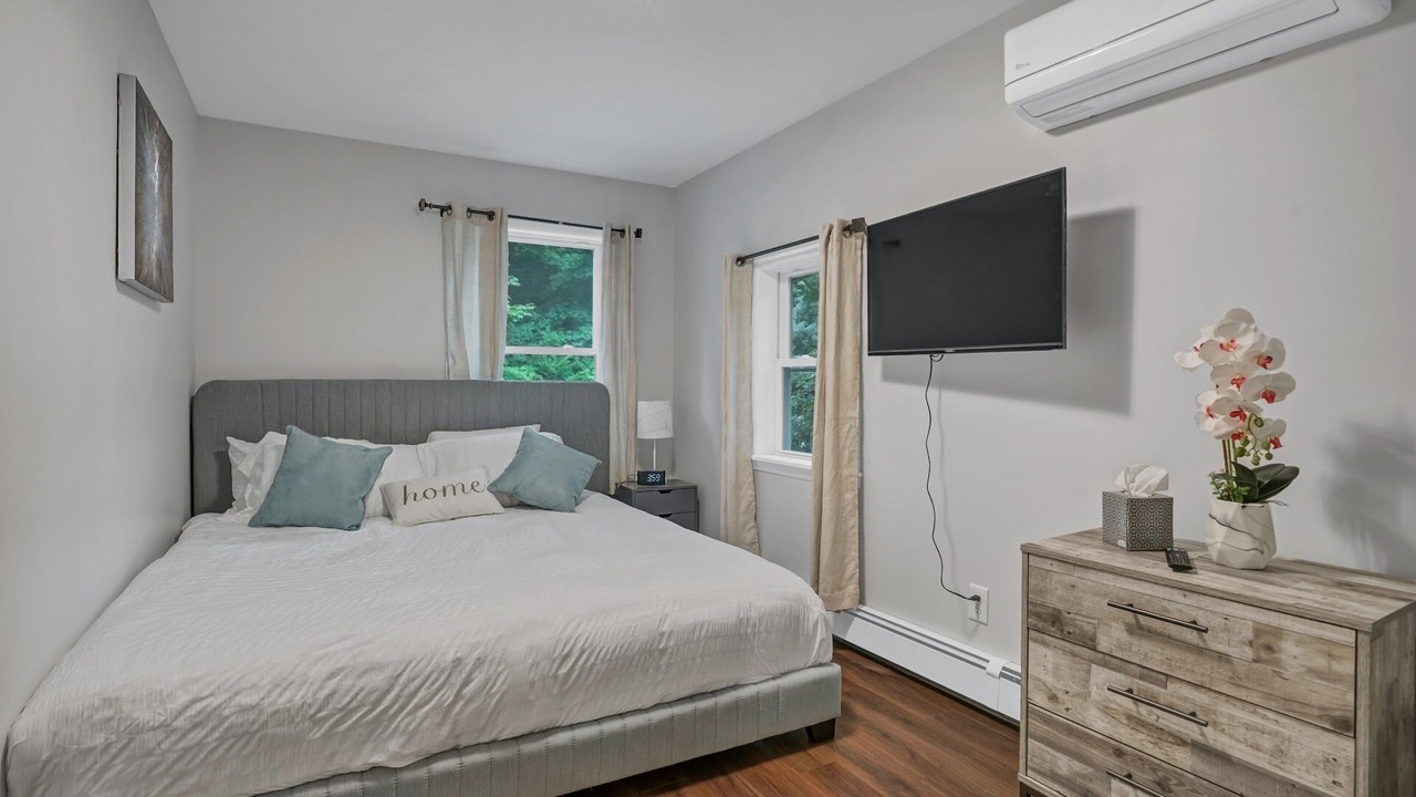 Photo of Bedroom in Greenwood Lake