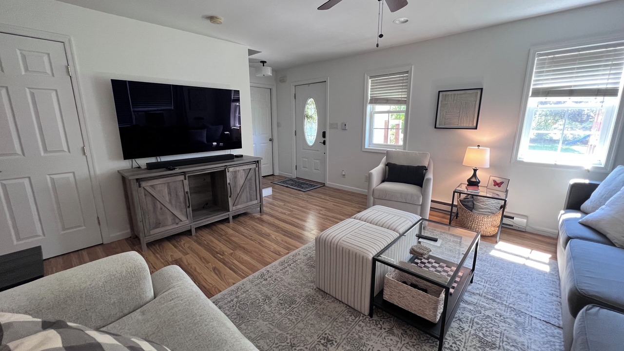 Photo of Livingroom in Bellefonte