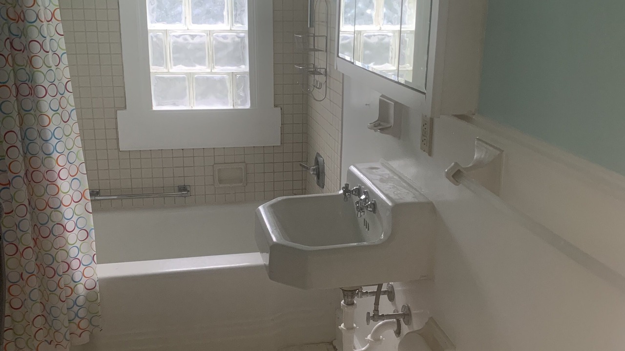 Photo of Bathroom in Berkeley Springs