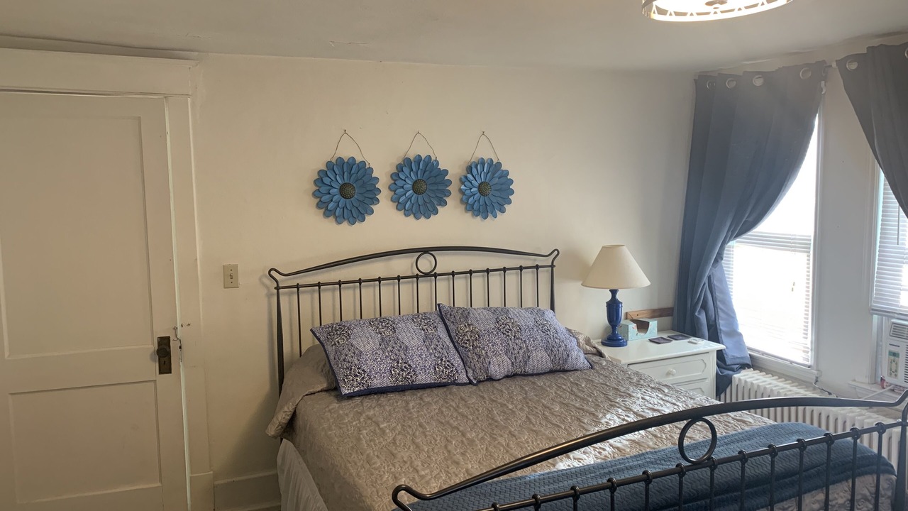Photo of Bedroom in Berkeley Springs
