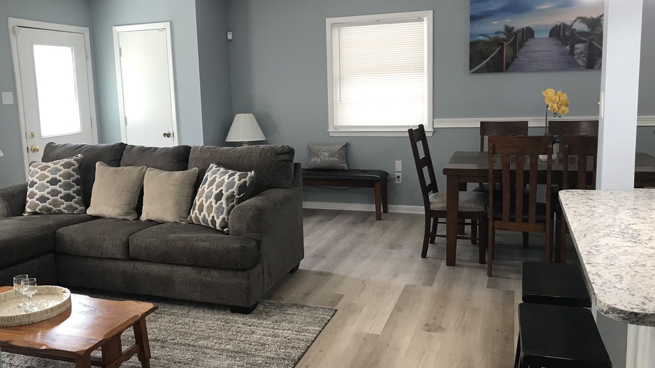 Photo of Livingroom in McCutcheon Field