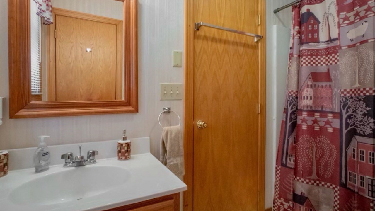 Photo of Bathroom in Dryfork