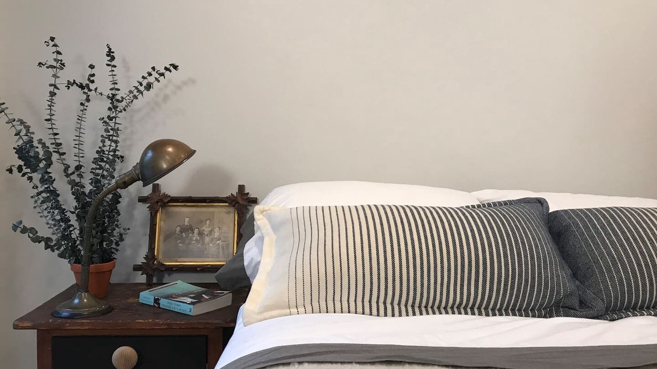 Photo of Bedroom in Kingston Stockade District