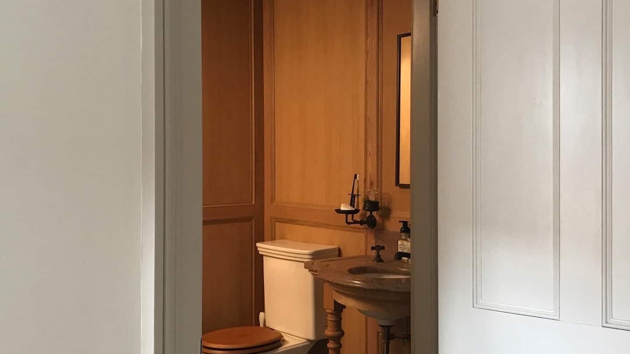 Photo of Bathroom in Kingston Stockade District