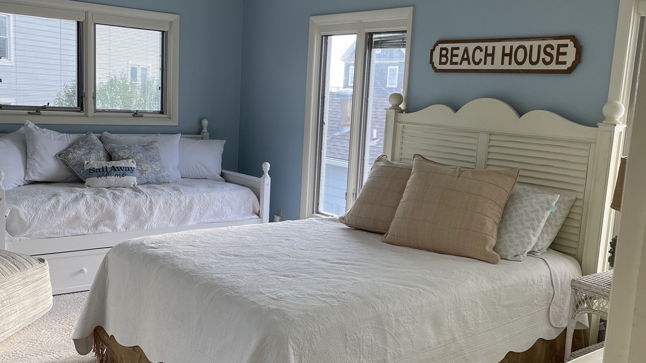 Photo of Bedroom in Admiral Estates
