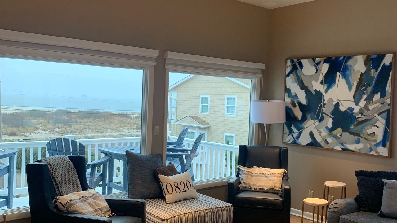 Photo of Livingroom in Admiral Estates