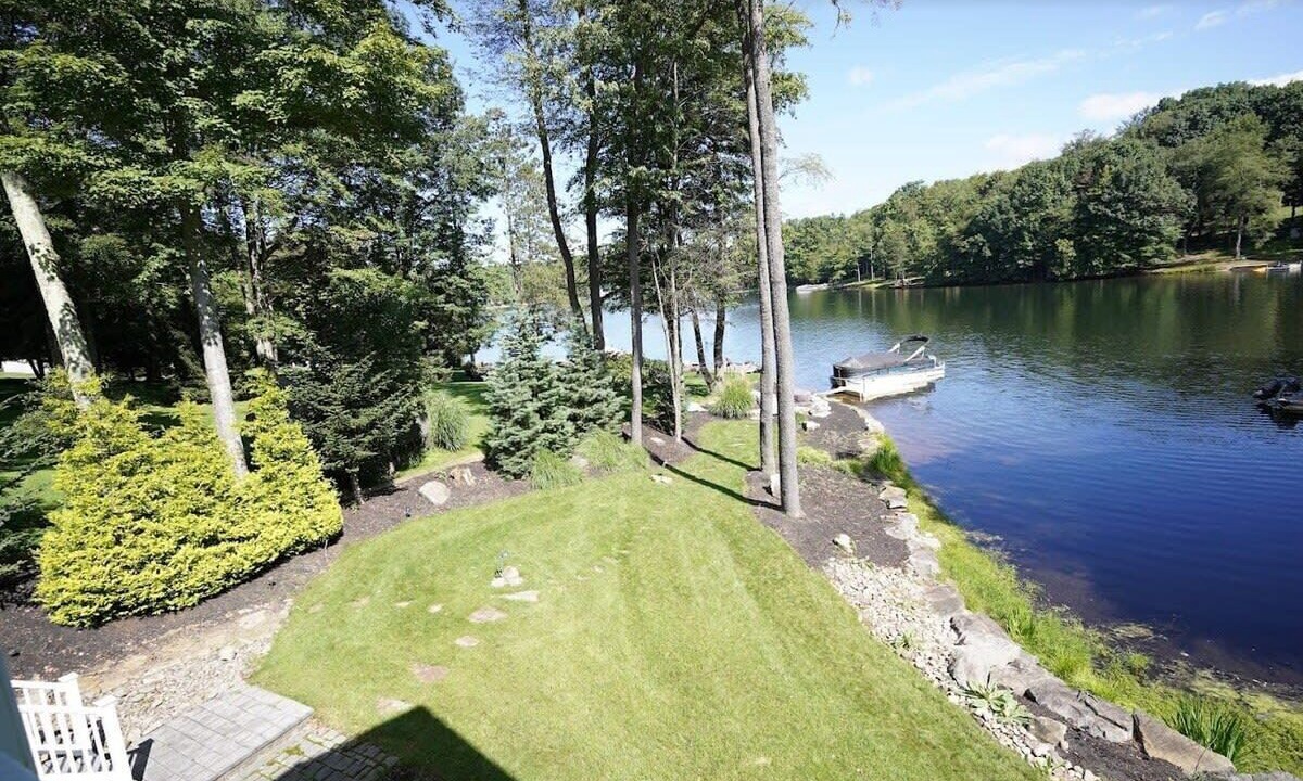 Photo of Others in Treasure Lake
