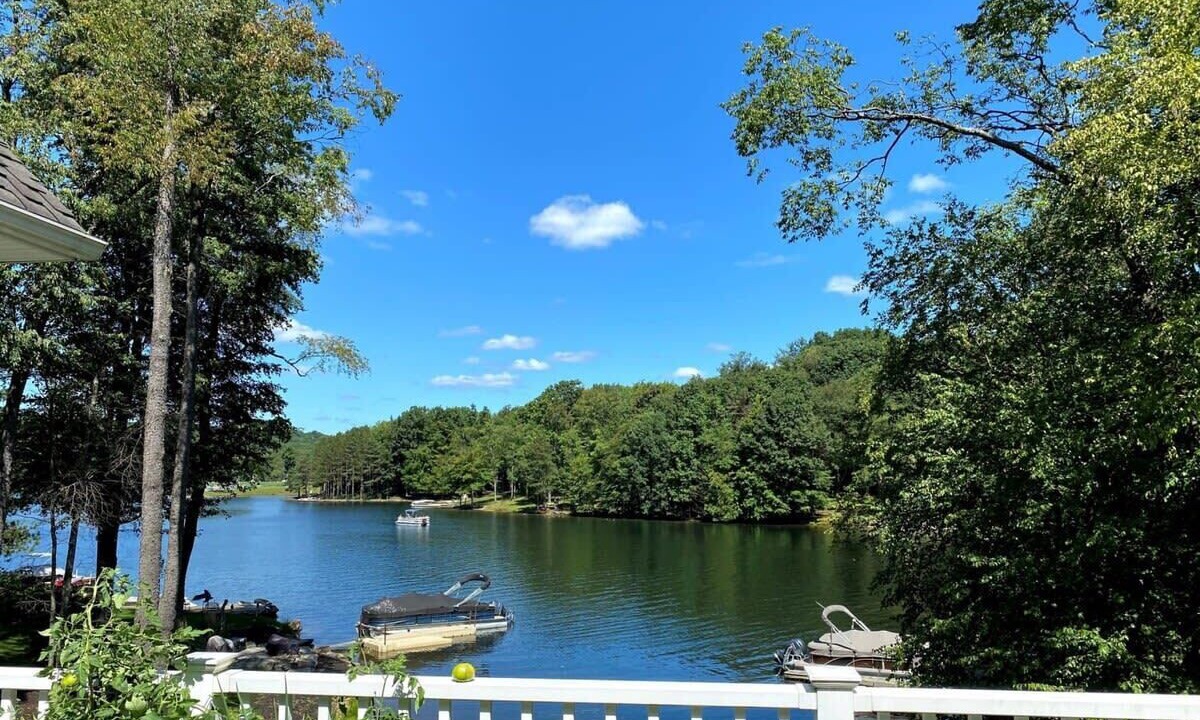 Photo of Others in Treasure Lake