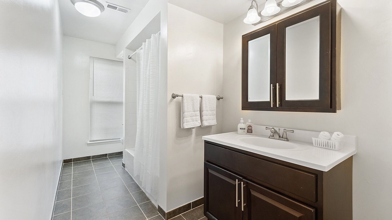 Photo of Bathroom in Grenloch