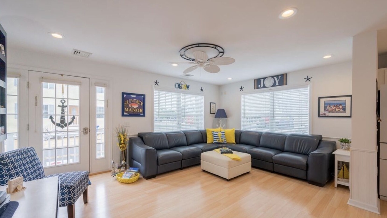 Photo of Livingroom in Lavallette