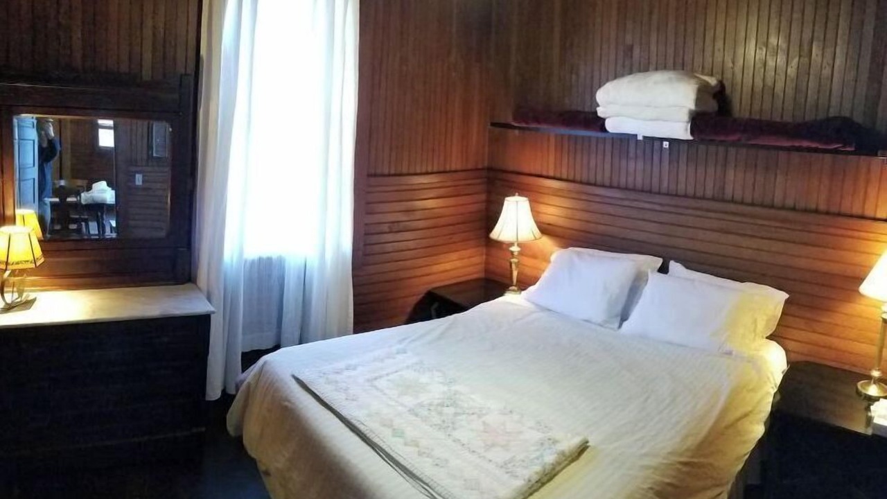 Photo of Bedroom in Goshen