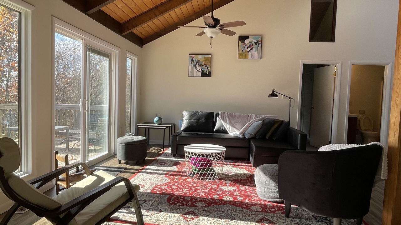 Photo of Livingroom in Kabletown