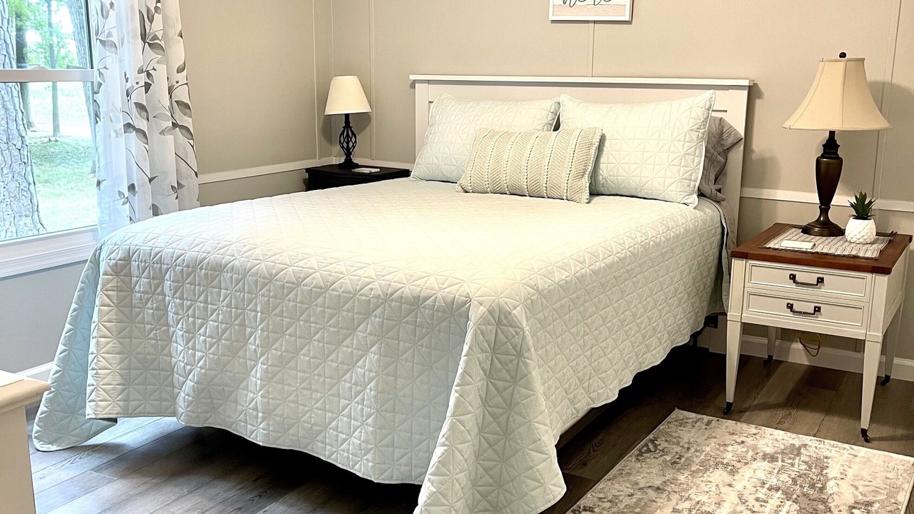 Photo of Bedroom in Greenwood