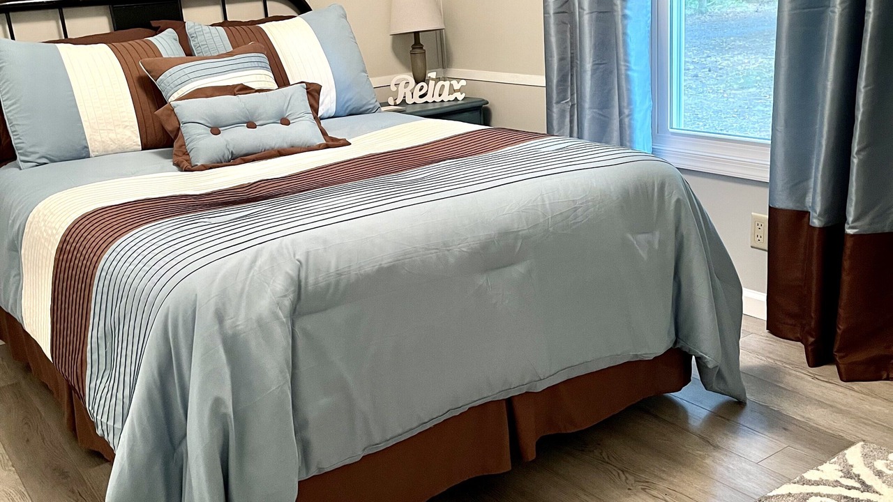 Photo of Bedroom in Greenwood