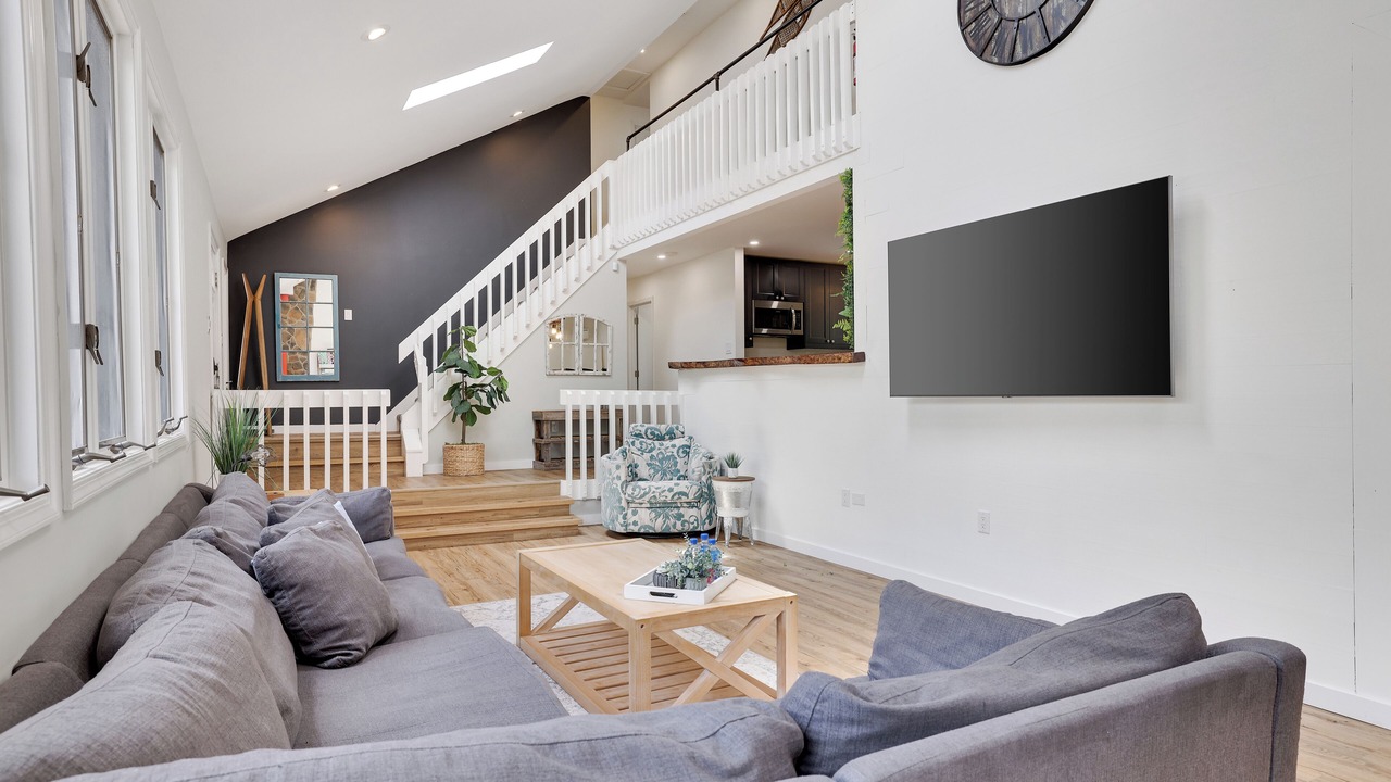 Photo of Livingroom in Tunkhannock Township
