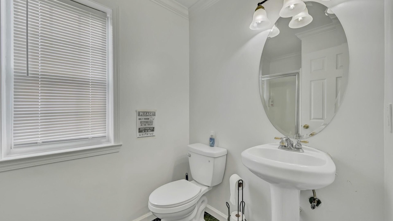 Photo of Bathroom in Bloomingburg