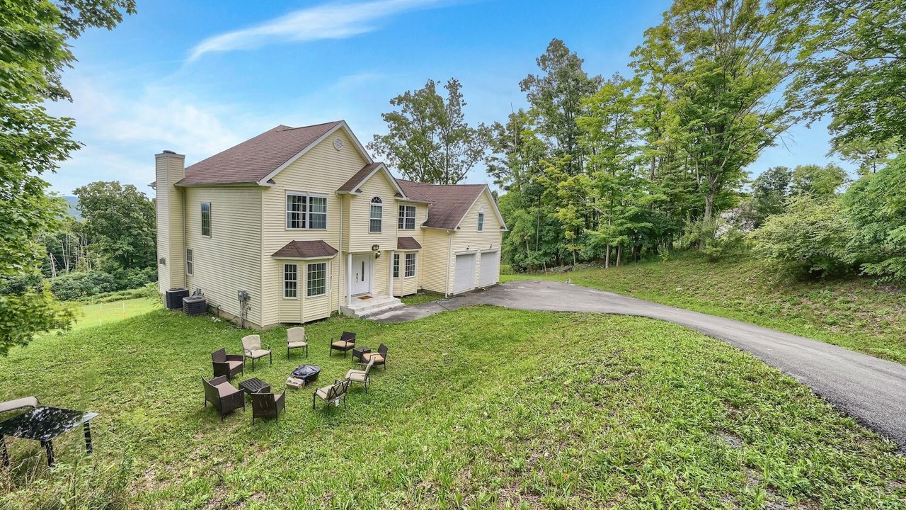 Photo of Outdoor in Bloomingburg