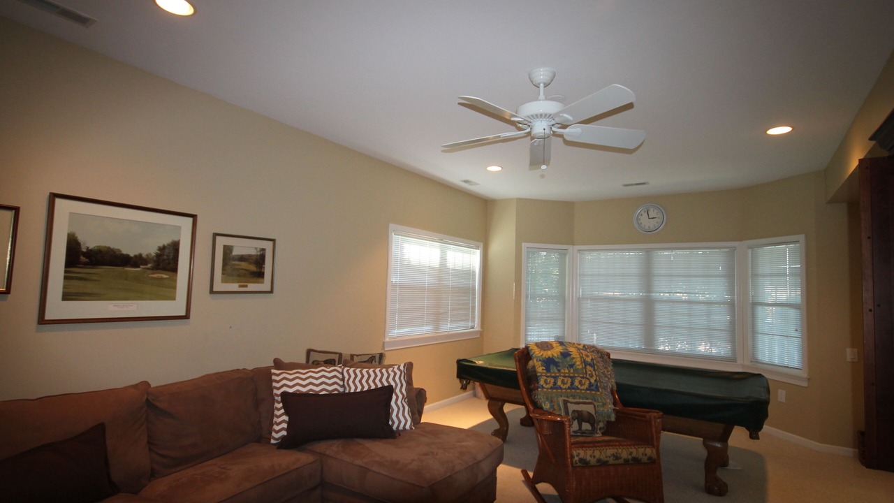 Photo of Livingroom in Admiral Estates