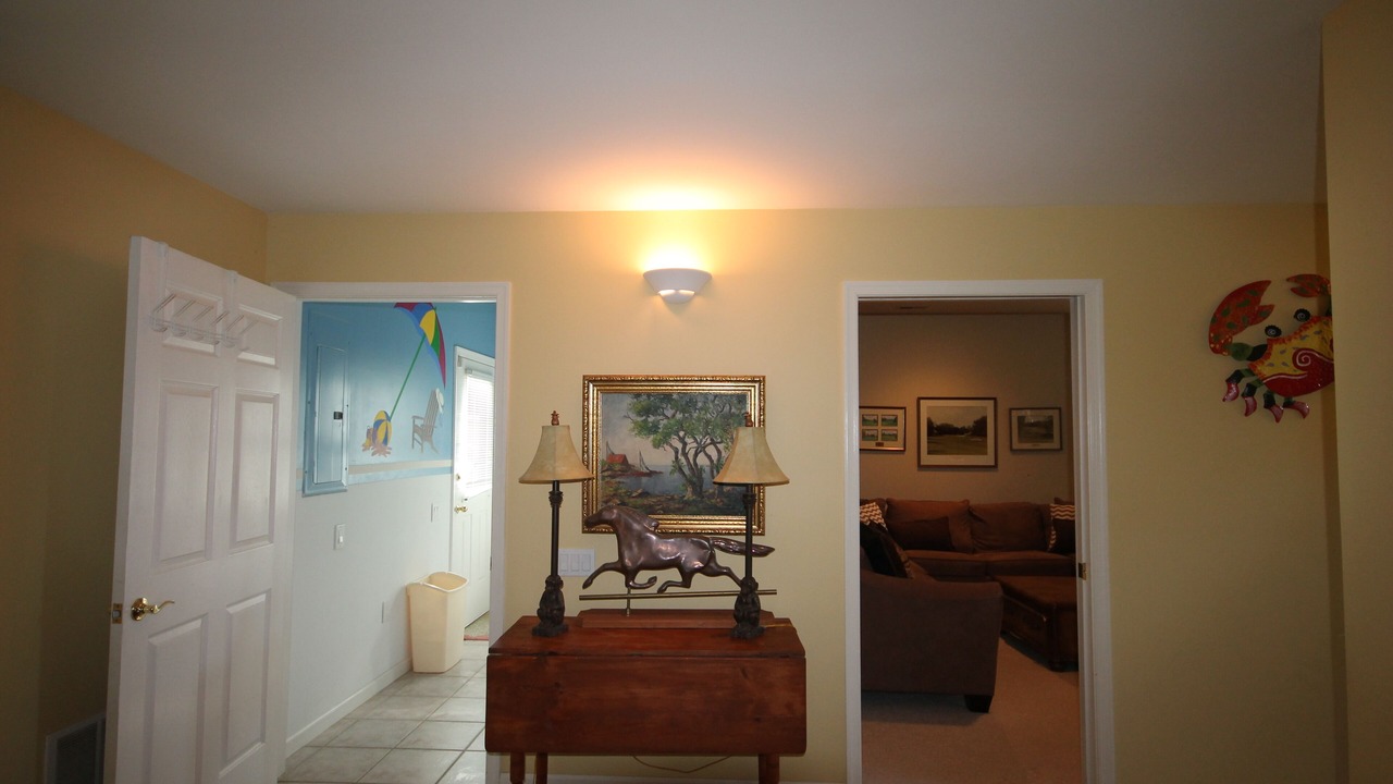 Photo of Livingroom in Admiral Estates