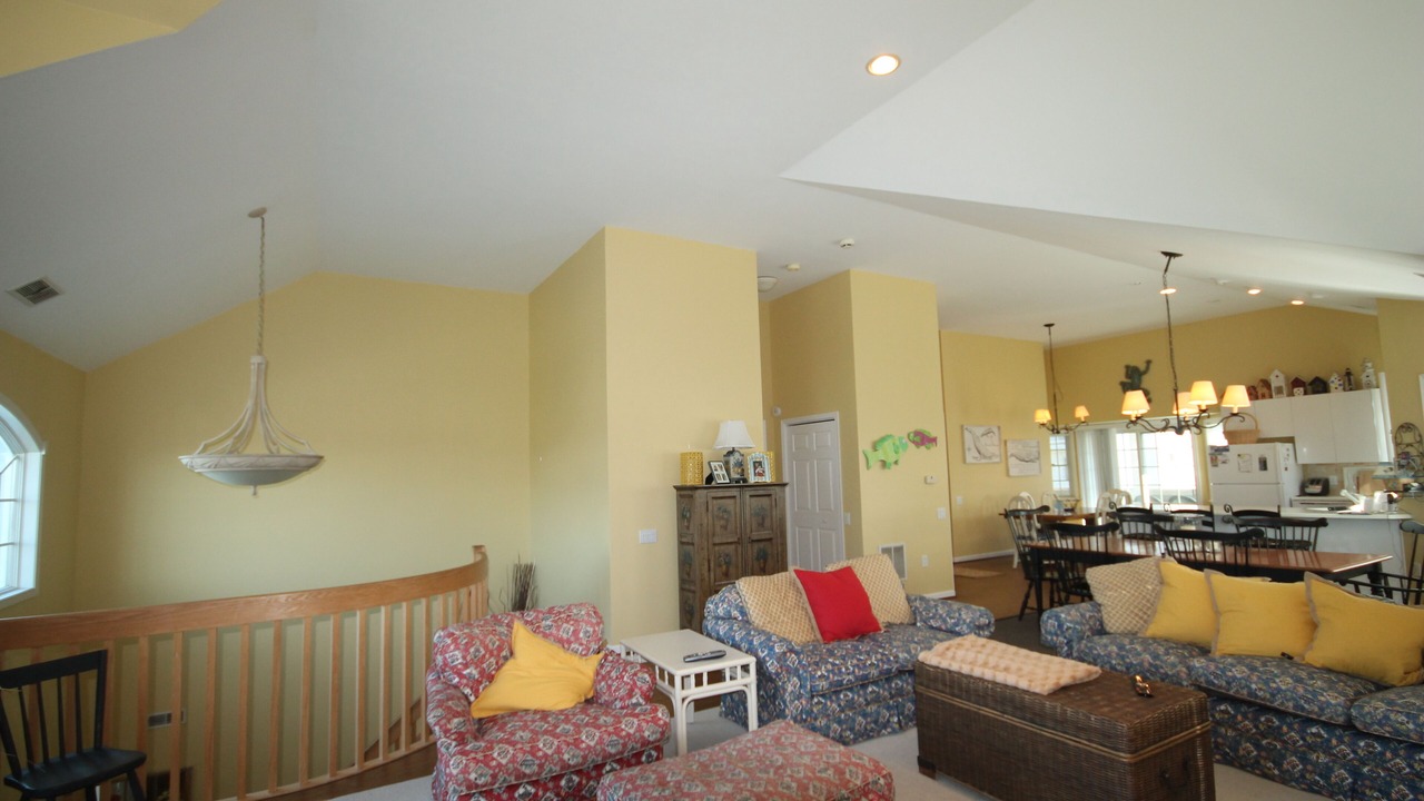 Photo of Livingroom in Admiral Estates
