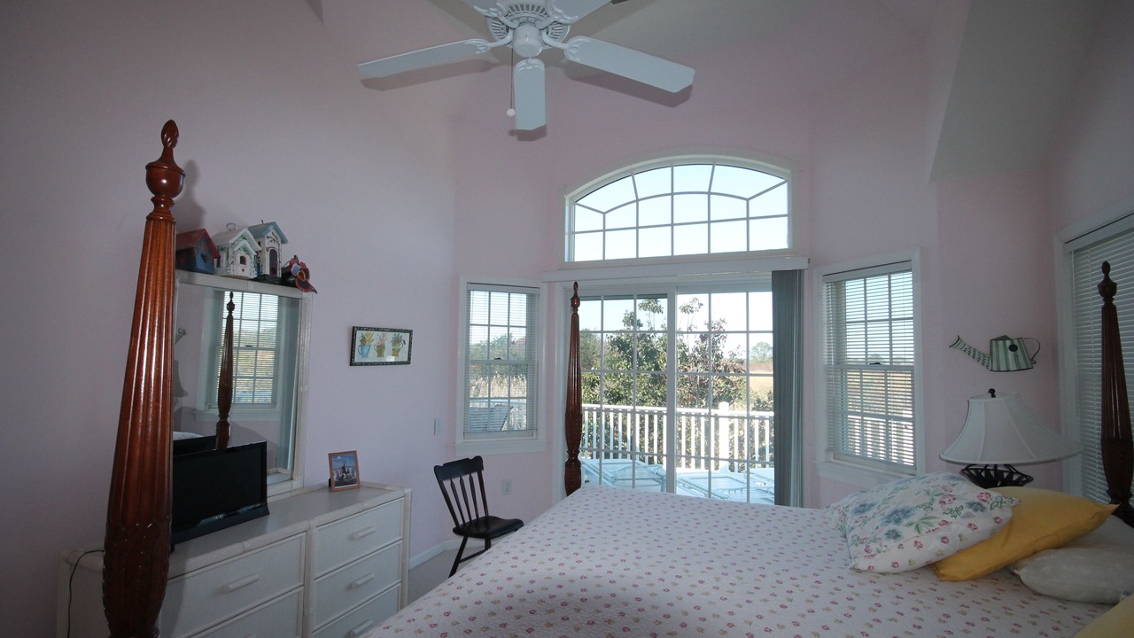 Photo of Bedroom in Admiral Estates