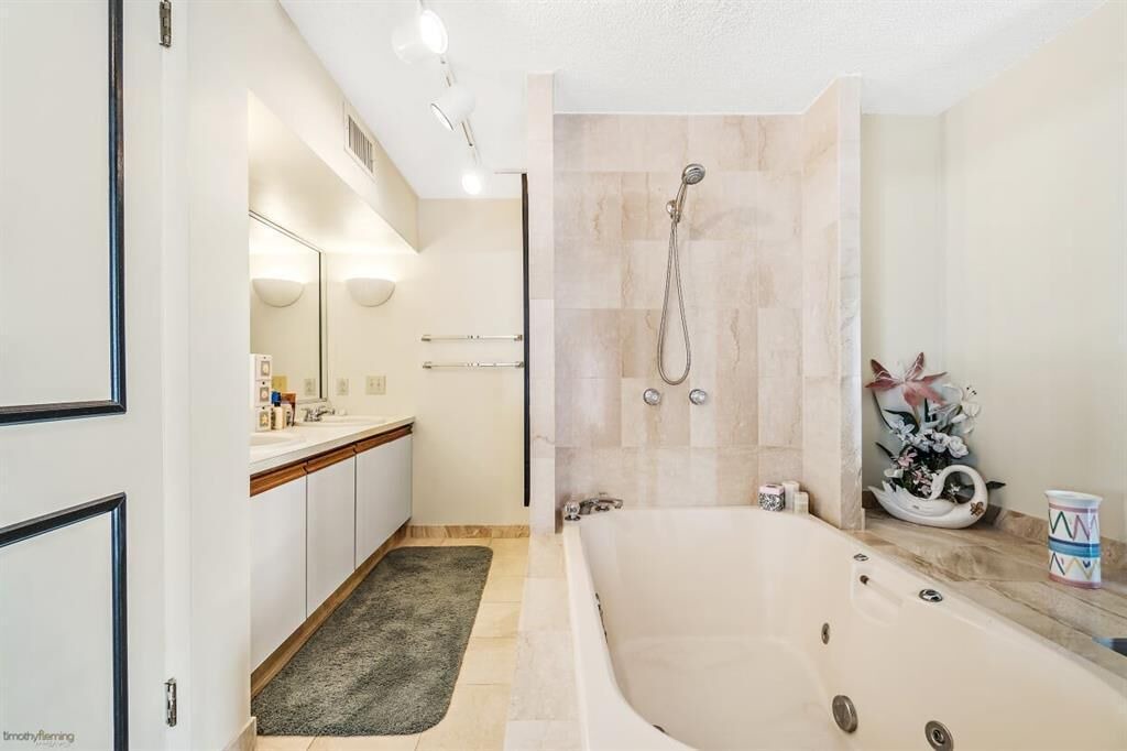 Photo of Bathroom in Diamond Beach