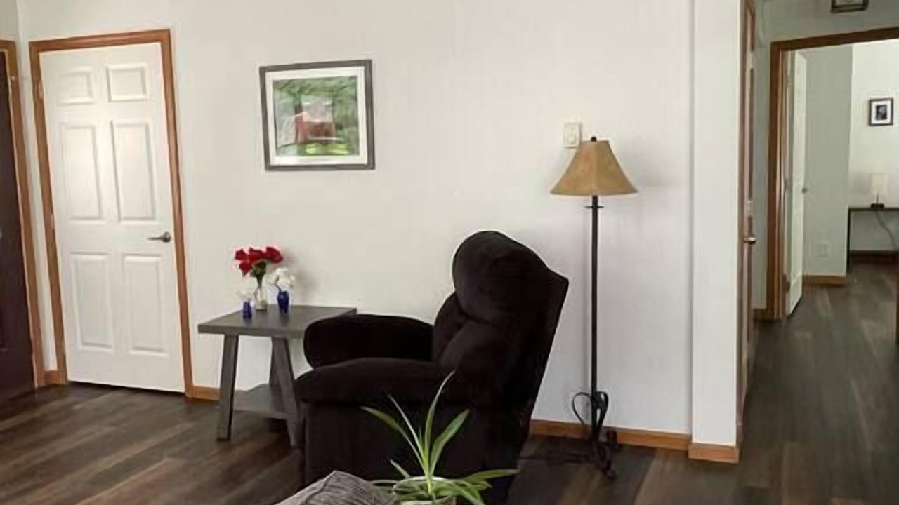 Photo of Livingroom in Benton