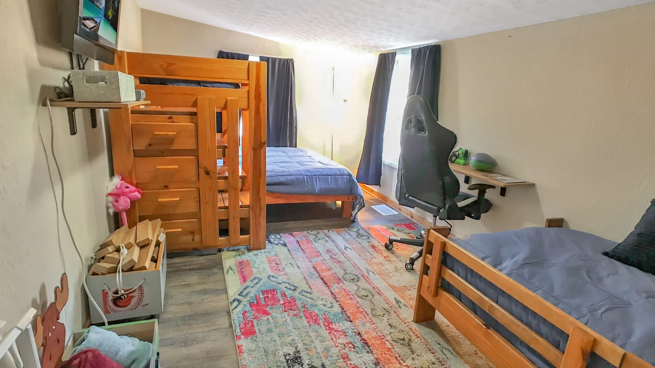 Photo of Bedroom in Nelsonville