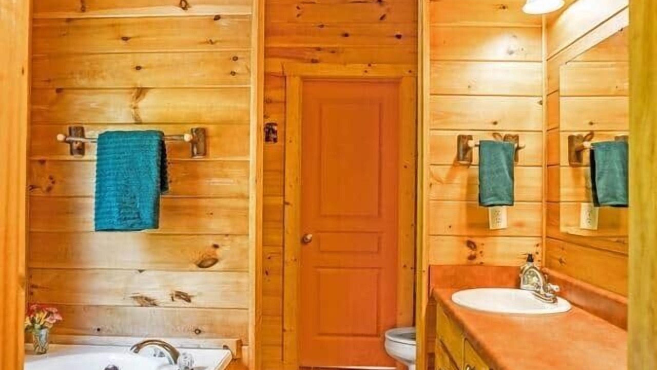 Photo of Bathroom in Ellijay