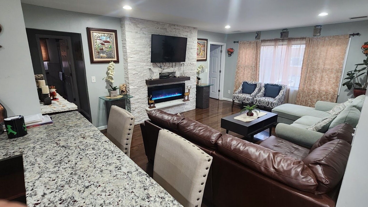 Photo of Livingroom in North Bergen
