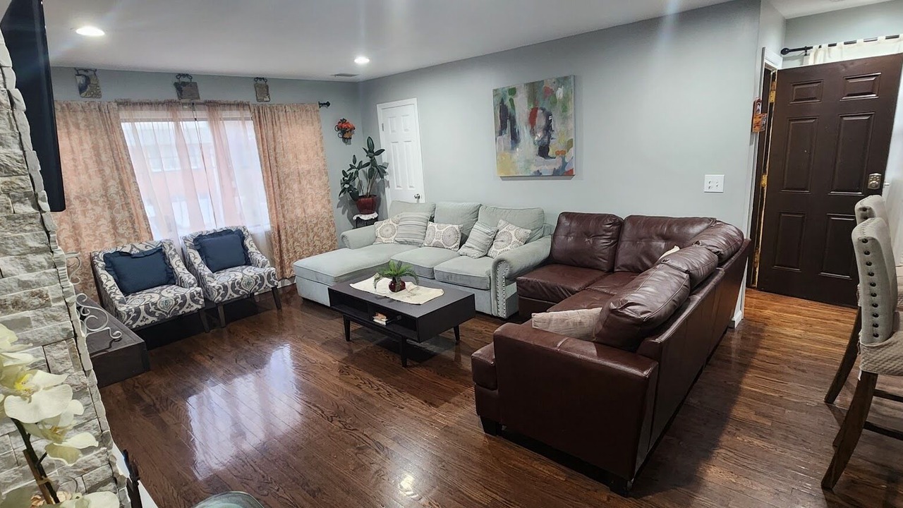 Photo of Livingroom in North Bergen