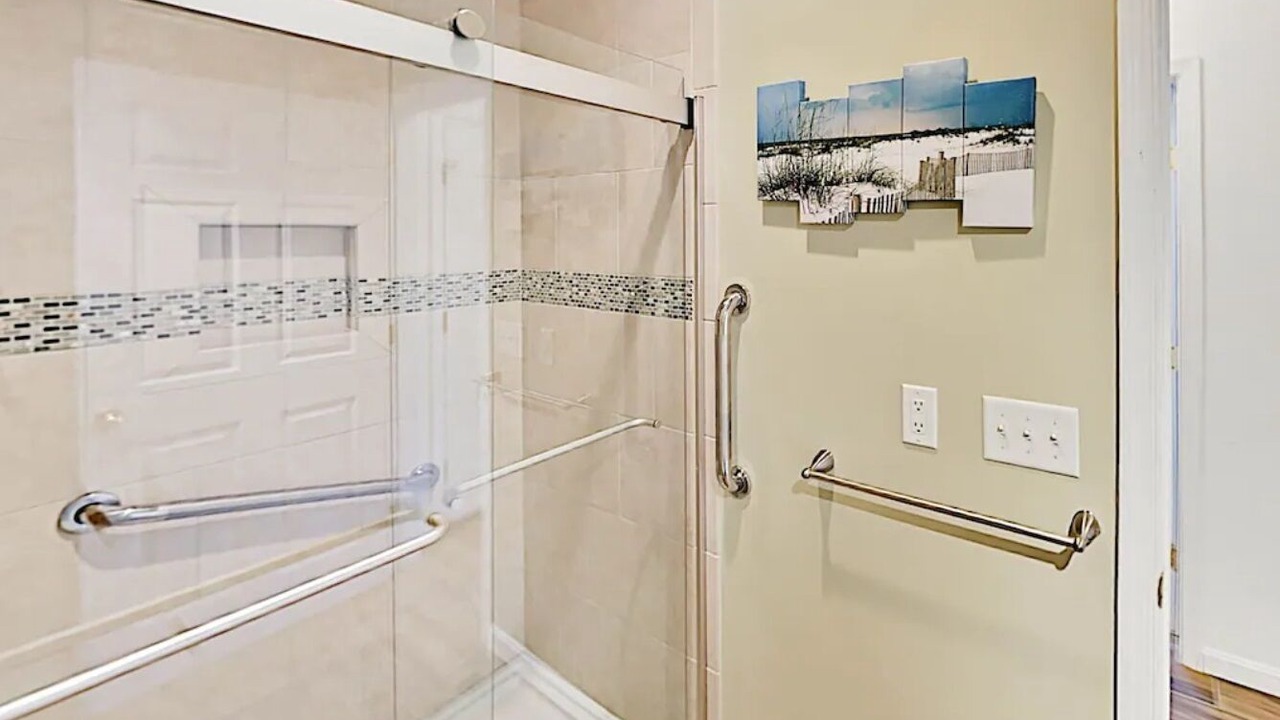 Photo of Bathroom in Sun Ridge