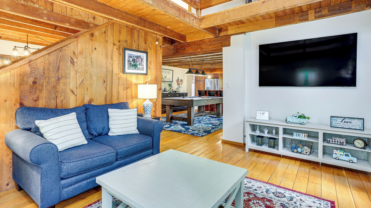 Photo of Livingroom in Greentown